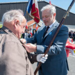 Cérémonie du 8 mai à St Crespin sur Moine | Sèvremoine. Pendant la cérémonie, Hubert Poiron et Jean-Claude Rousset ont reçu la médaille de porte-drapeau. ©Olivier Rahard